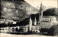 POSTAL de la VENDIMIA pesada la basílica y la cadena de los Pyrenees