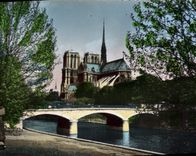 CPM Paris Et Les Merveilles Notre Dame