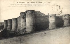 CPA Angers Vue D'Ensemble Du Chateau