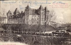 Castillo Enrique de Pau de la POSTAL de la VENDIMIA IV y el pico del sur de Ossau