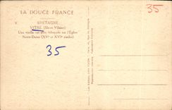 CPA Bretagne Vitre Une Vieille Rue Avec Echappee Sur I'Eglise Notre Dame