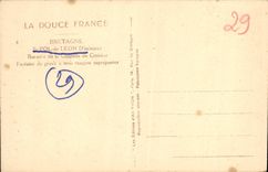 VINTAGE POSTCARD Saint pol. Of Leon Bas dimensions vault of Creisker Fontaine of granite has three basins superimpose