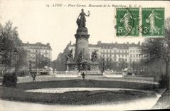 CPA Lyon Place Carnot Monument de la Republique