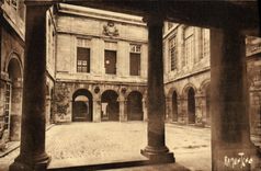 VINTAGE POSTCARD La Rochelle Palate of the Stock Exchange