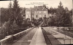 VINTAGE POSTCARD Settons the House of the Guards