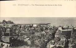 CPA Trouville Vue Panoramique du Casino et des Jetees