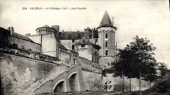 CPA Saumur Le Chateau Fort Les Fosses