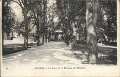 POSTAL Nevers de la VENDIMIA el parque y el quiosco de la música