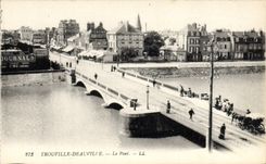 CPA Trouville Deauville Le Pont Cacao Van Houten
