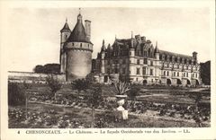 VINTAGE POSTCARD Chenonceaux the Castle the Western Frontage seen of the gardens