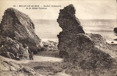 VINTAGE POSTCARD Beautiful Island at sea Rock Silhouette of the Victoria Queen