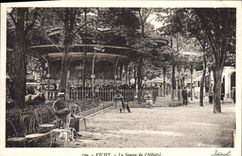 VINTAGE POSTCARD Vichy the Source De I' Hopital