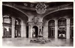 VINTAGE POSTCARD Vichy the Large Casino the Hall of the Harlequin
