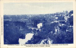 CPA Poitiers Vallee Du Clain Le pont du chemin de fer et les coteaux de la Tranchee Vue prise de la tour a l'oiseau a Bl