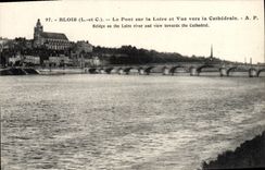 CPA Blois Le Pont Sur La Loire Et Vue Vers La Cathedrale