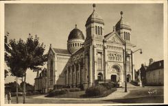 VINTAGE POSTCARD Besancon Basilica St Ferjeux