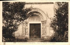 VINTAGE POSTCARD St Bertrand De Comminges Carries Church De Valcabrere