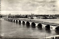 CPM Bordeaux Le Pont Facade Du Quai Richelieu