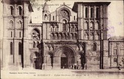 Iglesia co de Burdeos de la POSTAL de la VENDIMIA. Cruz