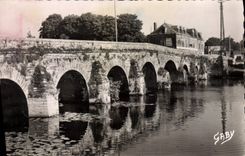 CPM Pont Rean Le Pont et l'Hotel Chartier