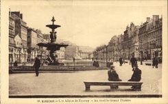 CPA Bordeaux Les Allees de Tourny Au Fond le Grand Theatre
