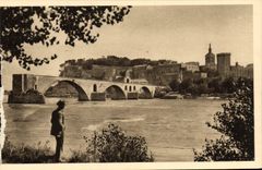 POSTAL Avignon de la VENDIMIA el puente santo Benezet y el Rhone