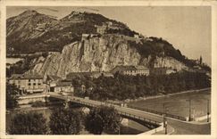 Fortalezas de Grenoble de la POSTAL de la VENDIMIA del plano y del Bastille y el puente de Francia