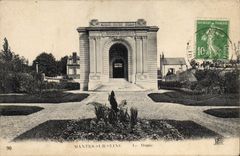 CPA Mantes Sur Seine Le Musee