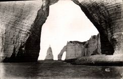 MODERN CARD Etretat Manneporte