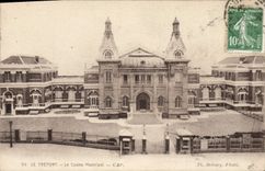 VINTAGE POSTCARD Treport the Municipal Casino