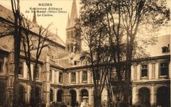 Abadía vieja de Reims de la POSTAL de la VENDIMIA de St Remi el claustro