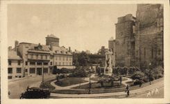 CPA Rodez Place D'Armes Et Monument Militaria