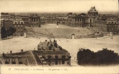 CPA Versailles Le Chateau Vue Generale