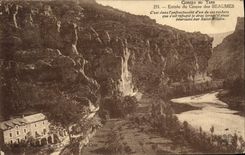 CPA Entree Du Cirque Des Beaumes