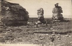 VINTAGE POSTCARD Royan the Rocks De Vailleres