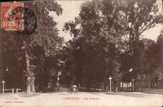 CPA Compiegne Les Avenues