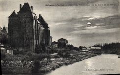 CPA Solesmes Abbaye Des Benedictins vue des Bords de la Sarthe 
