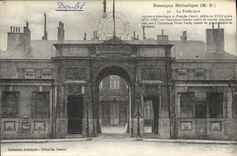 VINTAGE POSTCARD Historical Besancon Prefecture
