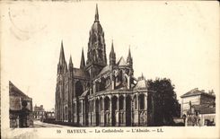 VINTAGE POSTCARD Bayeux the Cathedral the Apse