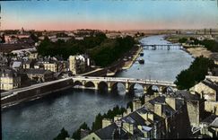 CPM Angers Vue Generale Vers Le Pont Du Centre sur la Mairie