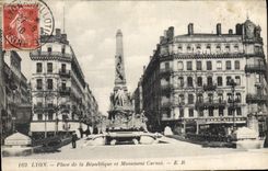 VINTAGE POSTCARD Lyon Places Republic And Carnot Monument