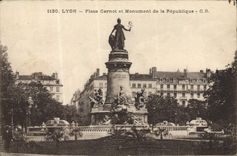 CPA Lyon Place Carnot Et Monument De La Republique