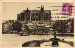 VINTAGE POSTCARD Metz Side wall of the cathedral