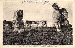 VINTAGE POSTCARD Royan Rocks of Vallieres