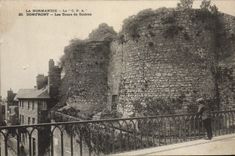 CPA Domfront Les Tours de Godras
