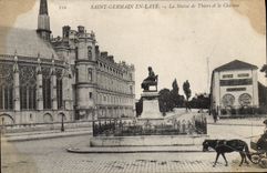 CPA Saint Germain En Laye La Statue de Thiers et Chateau