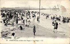VINTAGE POSTCARD Trouville the Queen of the Beaches the beach