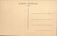 CPA La Sainte en meditation dans l'ancien cimetiere des Carmelites