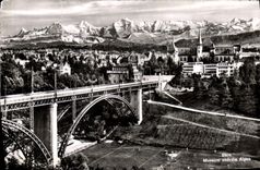 CPM Berne Le musee et les Alpes