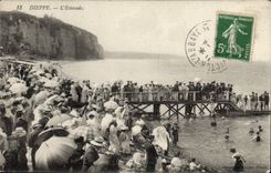 VINTAGE POSTCARD Dieppe the Pier